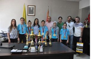 KADIN SPORCULAR &Ouml;D&Uuml;LLENDİRİLDİ