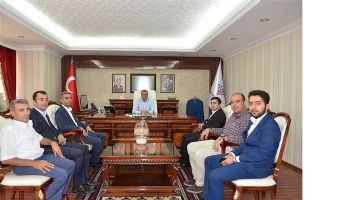 VALİ&rsquo;YE HAYIRLI OLSUN ZİYARETLERİ S&Uuml;R&Uuml;YOR