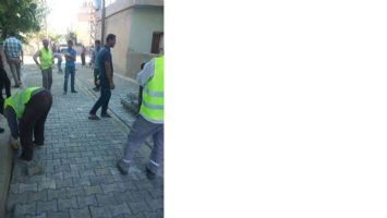 FEN İŞLERİ, KARŞIYAKA&rsquo;YI PARKELİYOR
