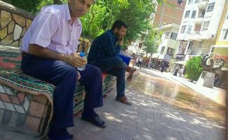 BANKLAR KALDIRILDI, KALDIRIM TAŞINA HALI SERİLDİ