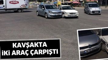 KAVŞAKTA İKİ ARA&Ccedil; &Ccedil;ARPIŞTI