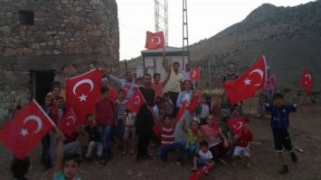 DARBE GİRİŞİMİ, DEREK&Ouml;Y&rsquo;DE KINANDI!