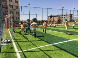 KOZLUK&rsquo;TA FUTBOLA YOĞUN İLGİ