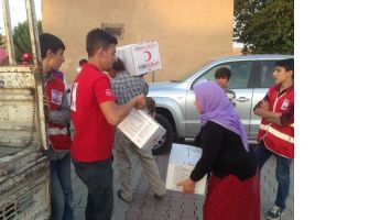 ŞENGALLİ AİLELERE YARDIM KOLİSİ DAĞITILDI