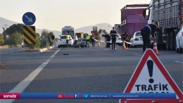 2 minib&uuml;s&uuml;n &ccedil;arpışması sonucu 18 kişi yaralandı