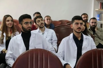 2 tıp &ouml;ğrencisi, KPSS puanlarıyla fak&uuml;lte hastanesine temizlik personeli olarak atandı
