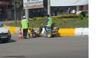 REF&Uuml;J VE KALDIRIMLAR BOYANIYOR