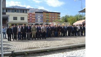 SASON&rsquo;DA MUHTARLAR G&Uuml;N&Uuml; T&Ouml;RENLE KUTLANDI