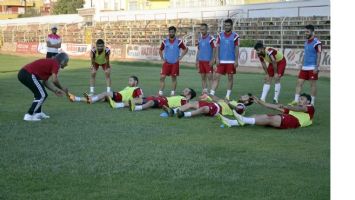 YURTTAŞ FUTBOLCULARI UYARDI