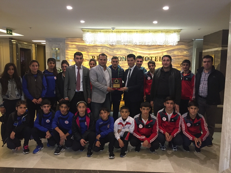 REAL KONAK&rsquo;TAN SPORCULARA PLAKET