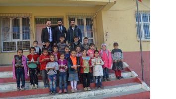 GEN&Ccedil; ESNAFTAN &Ouml;RNEK DAVRANIŞ