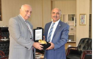 SURİYELİ BAKAN BANANA, &Uuml;NİVERSİTEYİ ZİYARET ETTİ