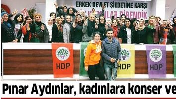 PINAR AYDINLAR, KADINLARA KONSER VERDİ