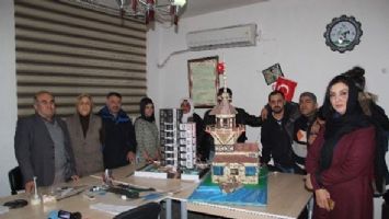ENGELLİLER, KIZ KULESİ&rsquo;NİN MAKETİNİ YAPTI