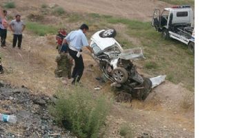 BATMAN-DİYARBAKIR YOLUNDA KAZA: 1 YARALI