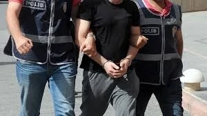 22 yıl 1 ay kesinleşmiş hapis cezası bulunan firari h&uuml;k&uuml;ml&uuml; yakalandı