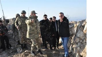 VALİ&rsquo;DEN ASKERE YENİ YIL ZİYARETİ