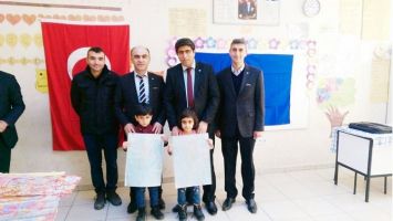 &Ouml;ĞRENCİLERİN EBRU &Ccedil;ALIŞMALARI İNCELENDİ