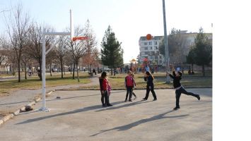 PARKLAR YENİLENİYOR