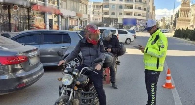 23 motosiklet s&uuml;r&uuml;c&uuml;s&uuml;ne cezai işlem uygulandı