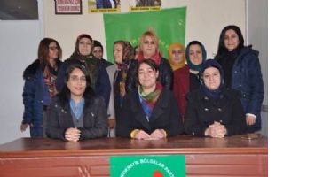 KADINLARDAN G&Ouml;ZALTI TEPKİSİ