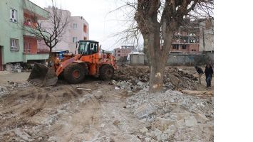 BELEDİYE EKİPLERİ EŞZAMANLI &Ccedil;ALIŞIYOR