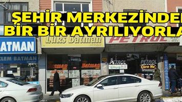 ŞEHİR MERKEZİNDEN BİR BİR AYRILIYORLAR
