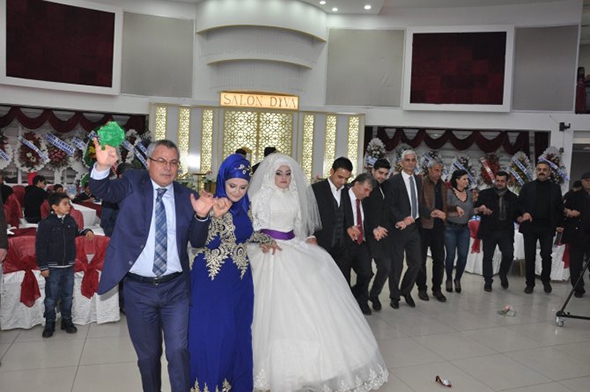 YAMAN AİLESİNİN MUTLU G&Uuml;N&Uuml;