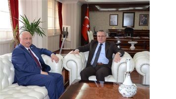 REKT&Ouml;R DURMUŞ&rsquo;TAN VALİ&rsquo;YE İADE-İ ZİYARET