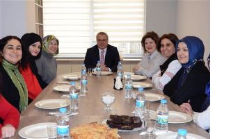 VALİ VE EŞİ, KADEM&rsquo;İ ZİYARET ETTİ