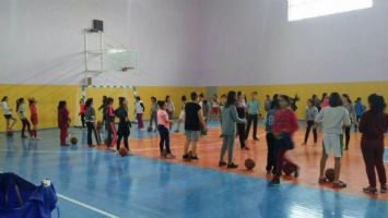 350 &Ccedil;OCUK, SPORLA BULUŞTU