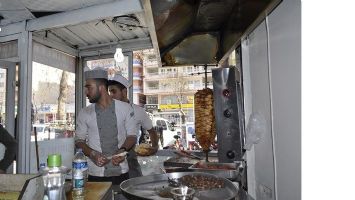 TANTUNİ VE D&Ouml;NERDE ŞİRİNLER FARKI