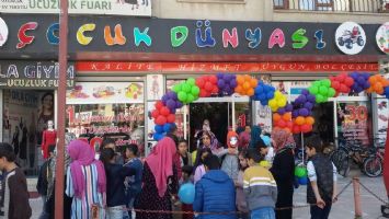 &Ccedil;OCUK D&Uuml;NYASINDA 1. YILA &Ouml;ZEL DEV İNDİRİM