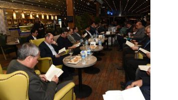 BATMAN PARK AVM&rsquo;DE KİTAP OKUDULAR