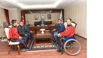 TEKERLEKLİ BASKET&Ccedil;İLER, VALİ&rsquo;Yİ ZİYARET ETTİ