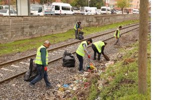TREN RAYLARINDA TEMİZLİK