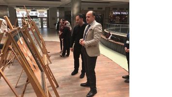 EL SANATLARI, AVM&rsquo;DE G&Ouml;R&Uuml;C&Uuml;YE &Ccedil;IKTI