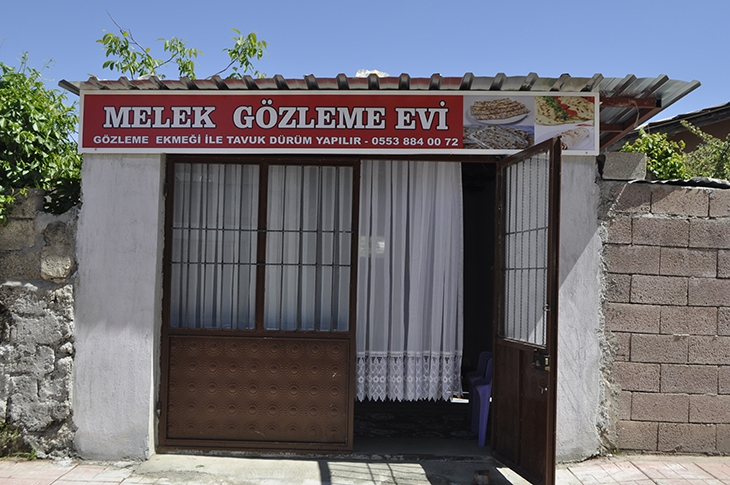 MELEK G&Ouml;ZLEME SALONU HİZMETTE