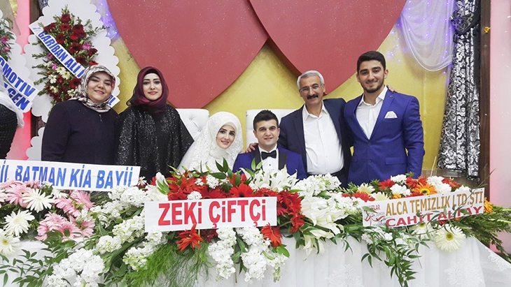G&Uuml;LMEZ VE TAŞKIN AİLELERİNİN MUTLU G&Uuml;N&Uuml;