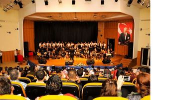 &Ccedil;OK DİLLİ KORO, B&Uuml;Y&Uuml;LEDİ