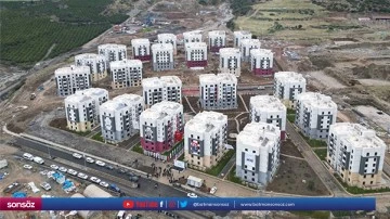 256 deprem konutunun anahtarı hak sahiplerine teslim edildi