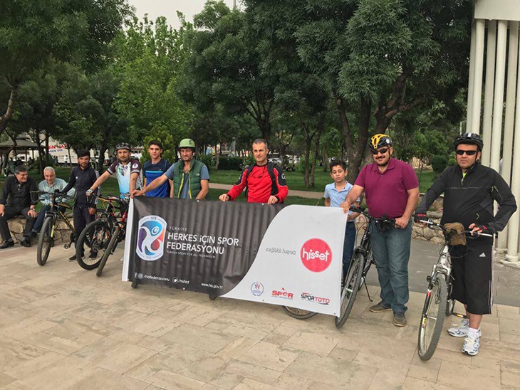 10 KM&rsquo;LİK YOLU PEDALLADILAR