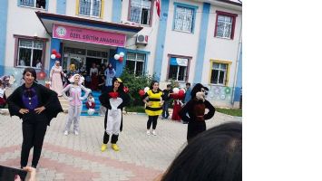 ENGELLİ MİNİKLERE EĞLENCE D&Uuml;ZENLENDİ