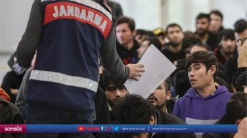 26 d&uuml;zensiz g&ouml;&ccedil;men yakalandı