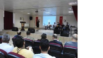 BEŞİRİ&rsquo;DE SESLERİYLE YARIŞTILAR