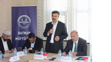 M&Uuml;FT&Uuml;, SEYDALARLA TOPLANDI