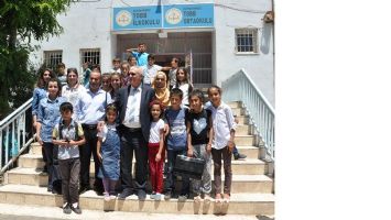 YILMAZ, OKULLARI GEZDİ
