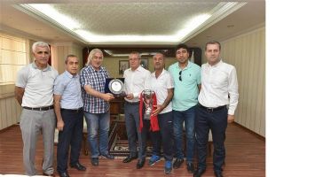 VALİ, MASTER SPORCULARI AĞIRLADI&hellip;