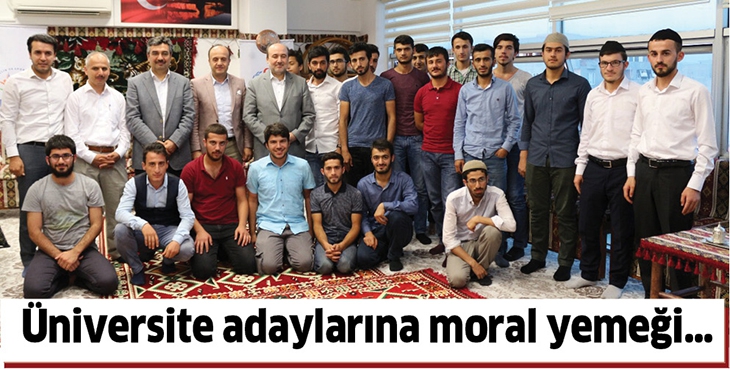 &Uuml;NİVERSİTE ADAYLARINA MORAL YEMEĞİ&hellip;