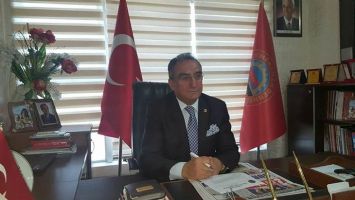 EMEKLİLER G&Uuml;N&Uuml;N&Uuml; KUTLADI